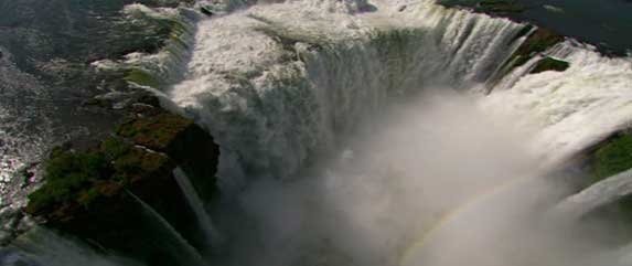visit iguazu falls
