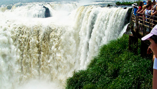 Iguazu falls tours