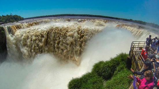 tours to iguazu falls