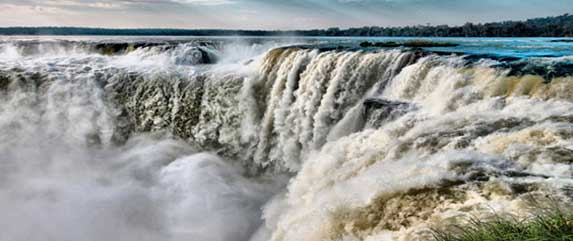 Footbridges in iguazu falls