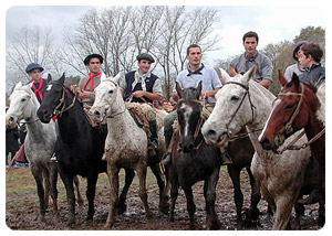 Argentina. travel channel argentina - Pampa - Gauchos