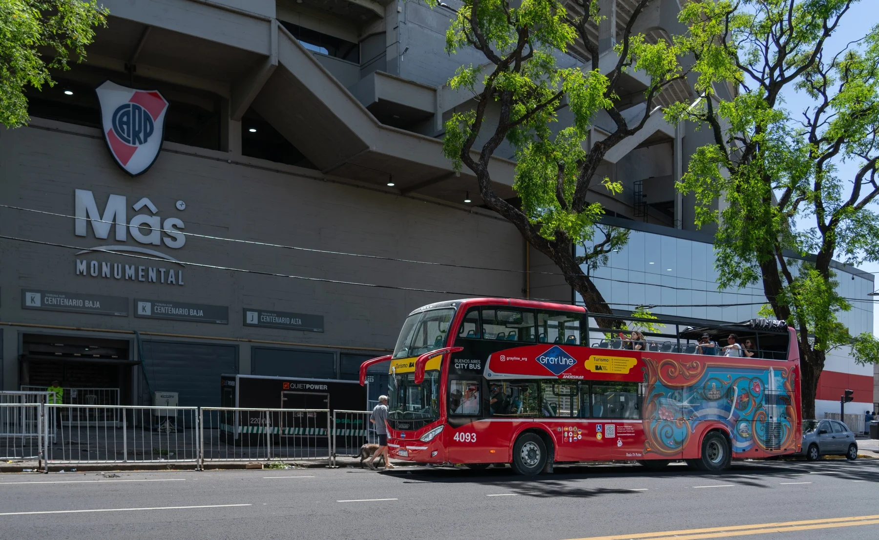 Buenos Aires hop-on hop-off red sightseeing bus