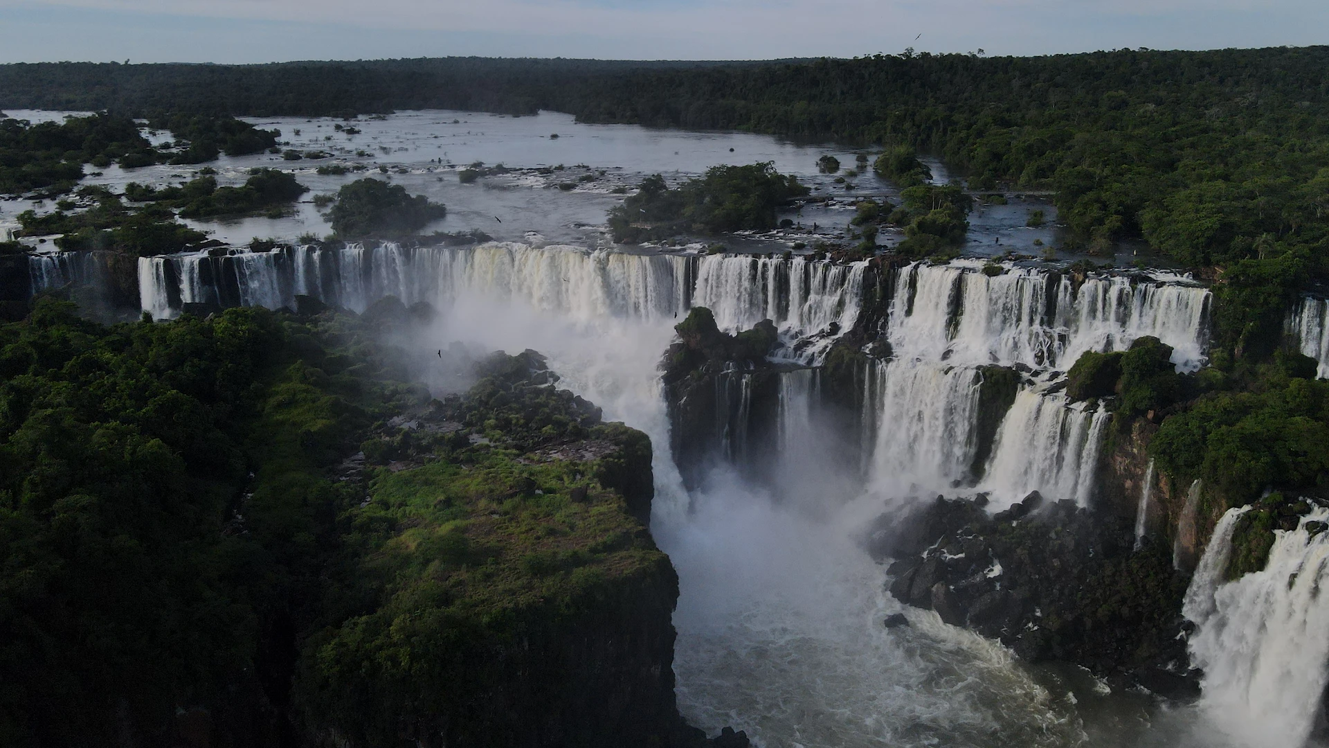 Panoramic view of the Iguazú Falls in Argentina