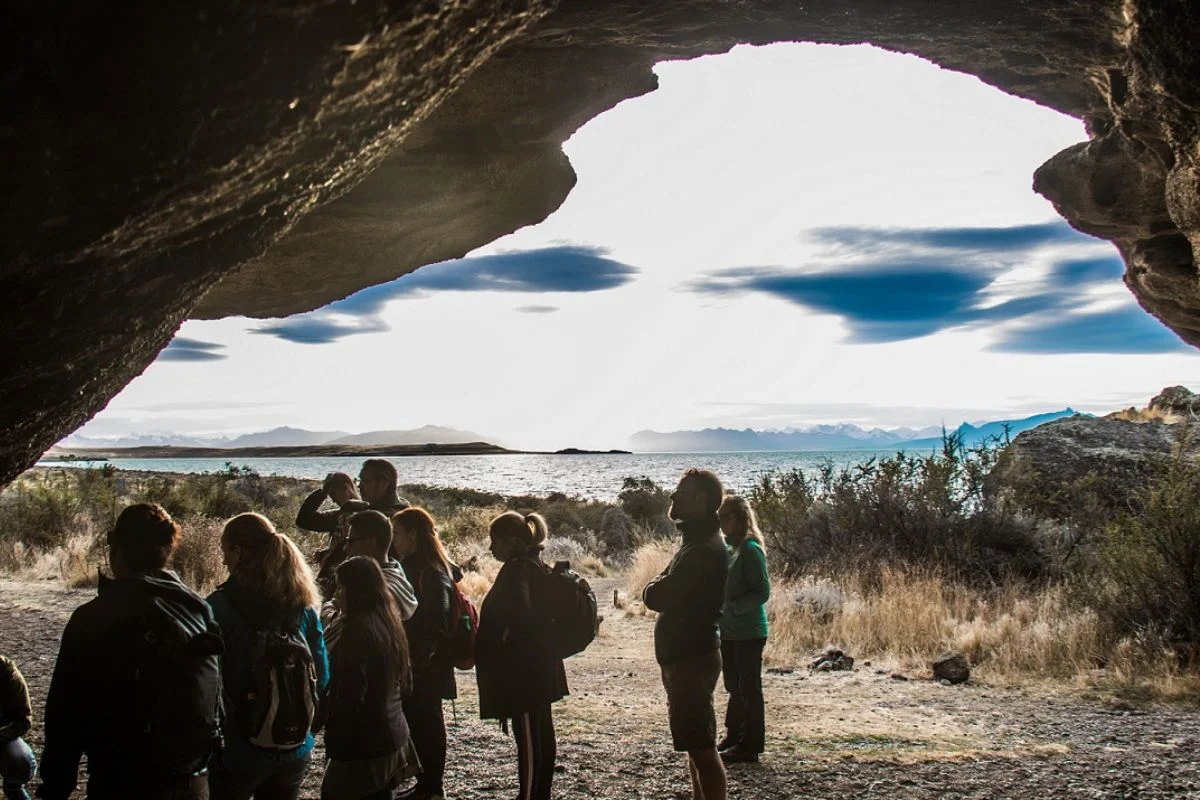 Walichu Caves and El Calafate city tour
