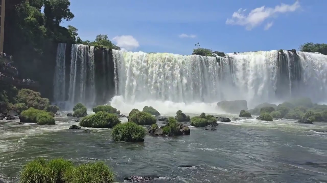 The curtain of Iguazu waterfalls seen head-on from the Brazilian side