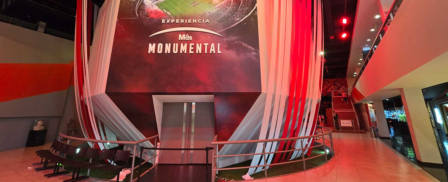 Entrance to the M&aacute;s Monumental experience, River Plate's museum in Buenos Aires